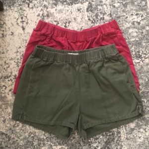 Two pairs Madewell pull-on shorts w/pockets.